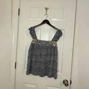 HAILEY & Co, cropped tank, size large, flare sleeves, floral, good condition